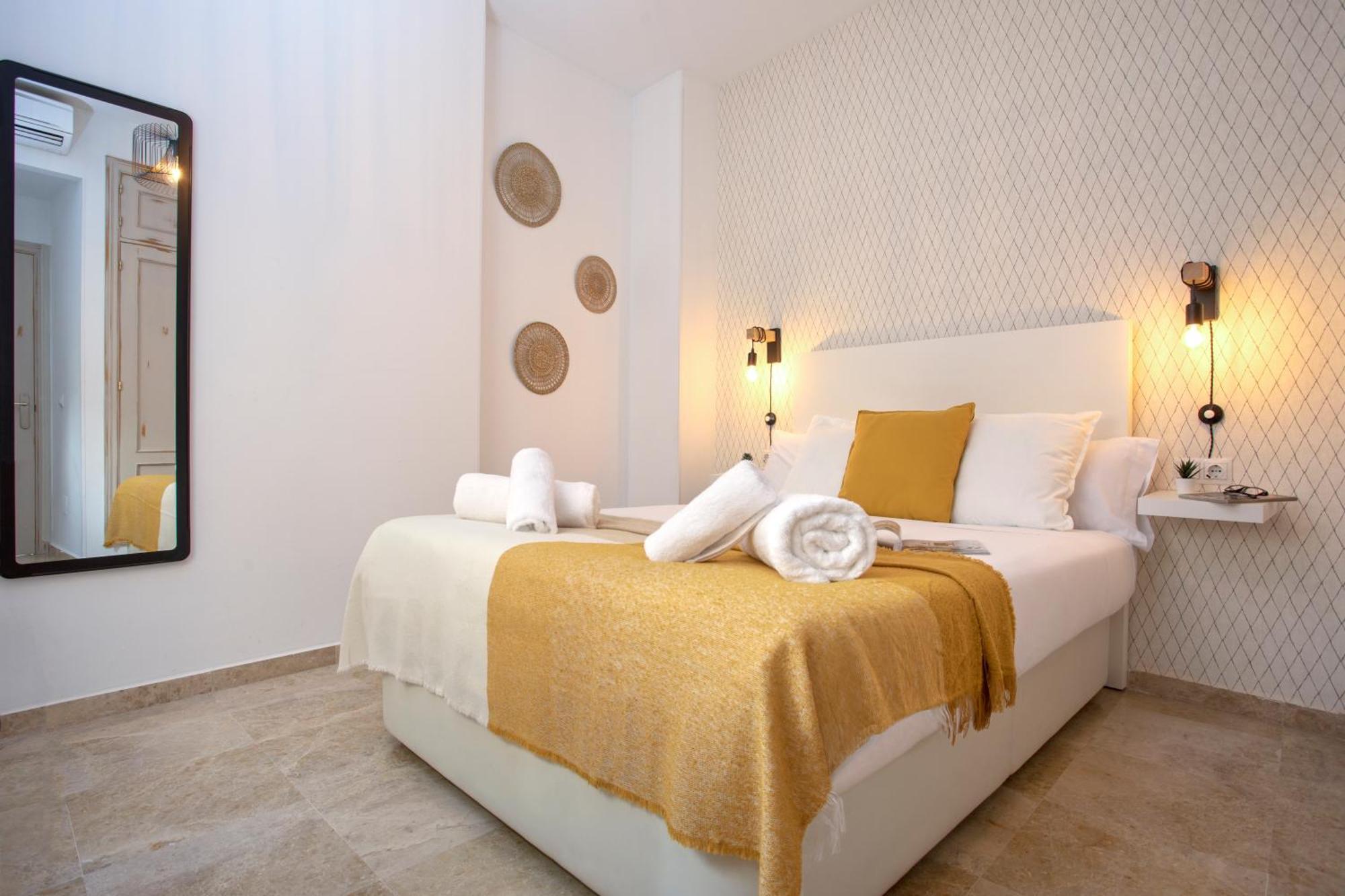 Precioso Apartamento En Pleno Centro By Rent Me Malaga Exterior photo